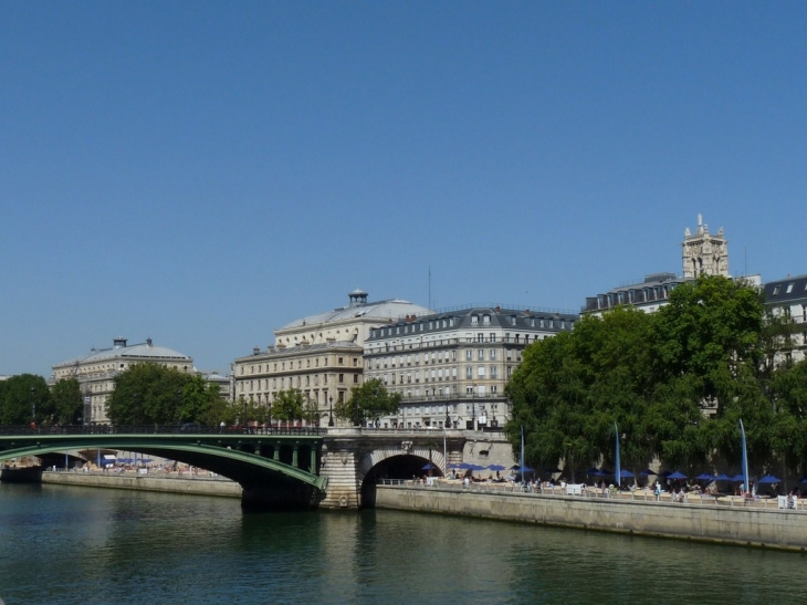 Le pont d'Arcole et la rive droite - Paris 4e Arrondissement