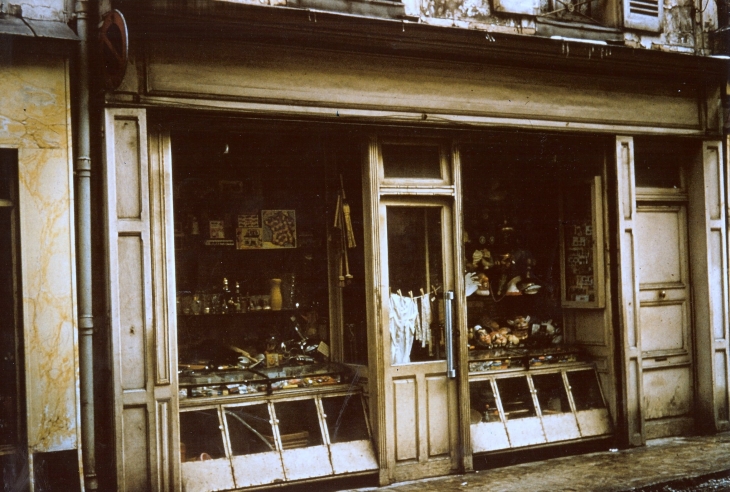Vieux magasin de jouets - Lagny-sur-Marne