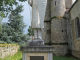 Photo suivante de Aincourt la statue de Thibaut d'Haincourt compagnon de Guillaume le Conquérant