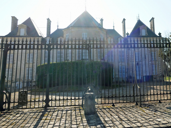 Le château - Neuilly-en-Vexin