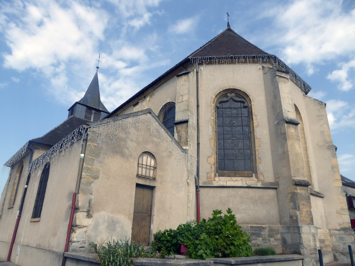Derrière l'église - Chanteloup-les-Vignes