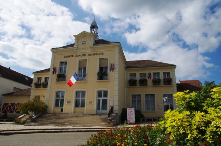 La mairie du Mesnil-le-Roi - Le Mesnil-le-Roi