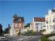 Photo précédente de Le Mesnil-le-Roi La place de la Mairie du Mesnil le Roi
