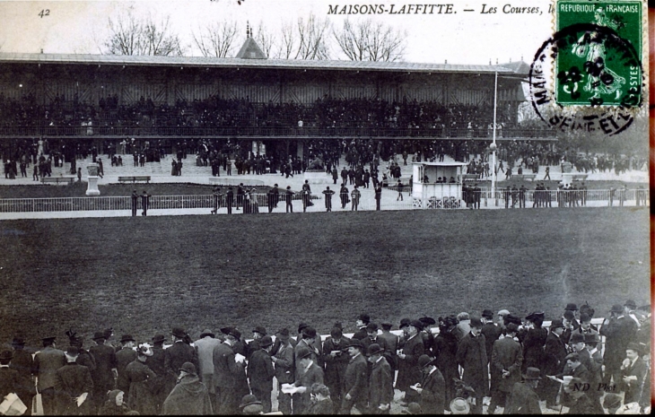 Les Courses, vers 1908 (carte postale ancienne). - Maisons-Laffitte