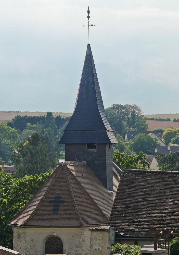 Vue sur l'église - Montalet-le-Bois