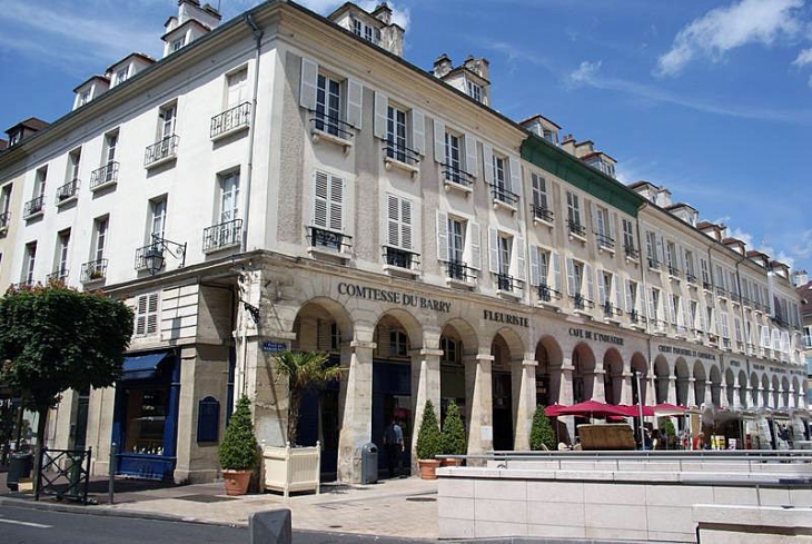 Place du Marché Neuf - Saint-Germain-en-Laye