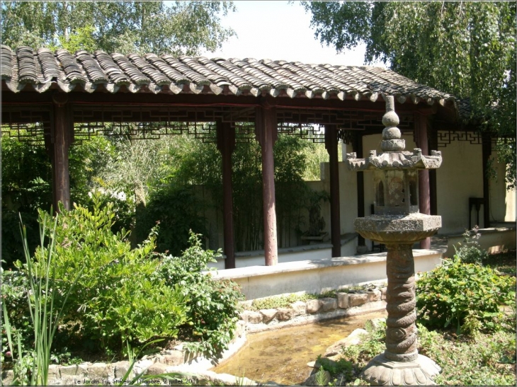 Pavillon Chinois au jardin d'Yili - Saint-Rémy-l'Honoré