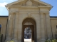 Photo précédente de Versailles l'ancien hôpital royal réhabilité en 2014 :la porte Sud vers la rue Richaud