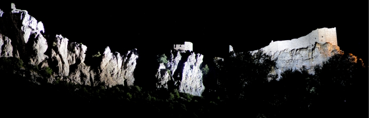 Le Chateau de Peyrepertuse  JMK - Duilhac-sous-Peyrepertuse