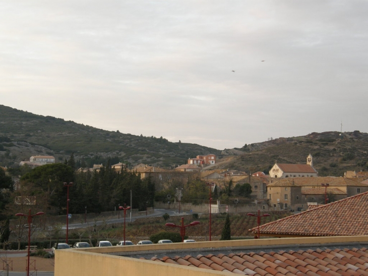 Vue générale du village, entrée Narbonne - Montredon-des-Corbières