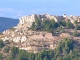 Vue aérienne des ruines de l' ancien chateau sur son éperon rocheux de Villalonga