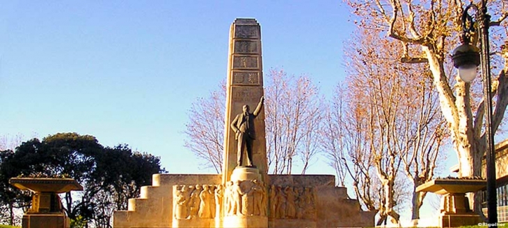 Monument commémoratif du docteur Ernest Ferroul - Narbonne