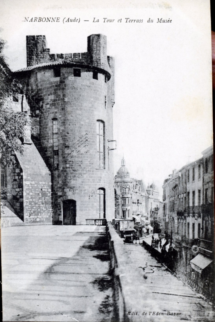 La Tour et terrasse du Musée, vers 1920 (carte postale ancienne). - Narbonne