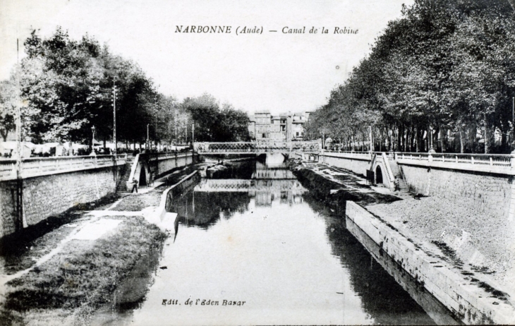 Canal de la Robine, vers 1920 (carte postale ancienne). - Narbonne