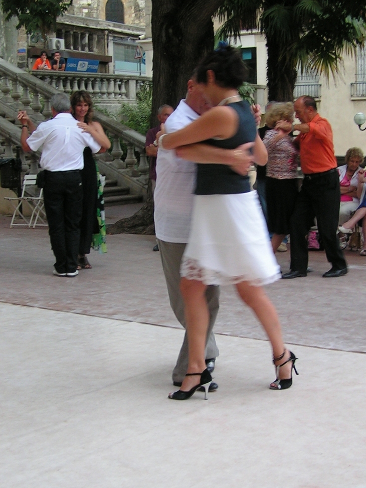 Un tango sur la terrasse entre deux Villes - Narbonne