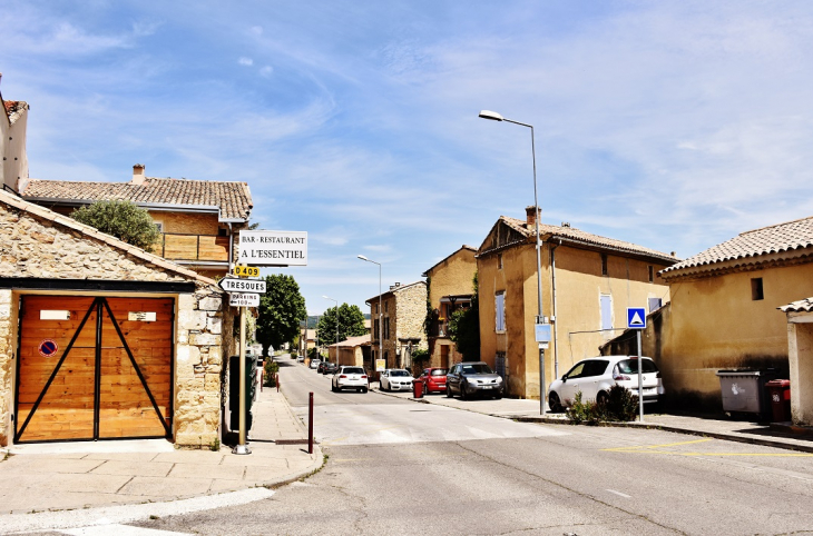 La Commune - Connaux