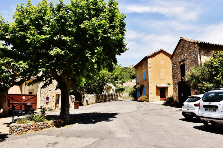 La Commune - La Capelle-et-Masmolène
