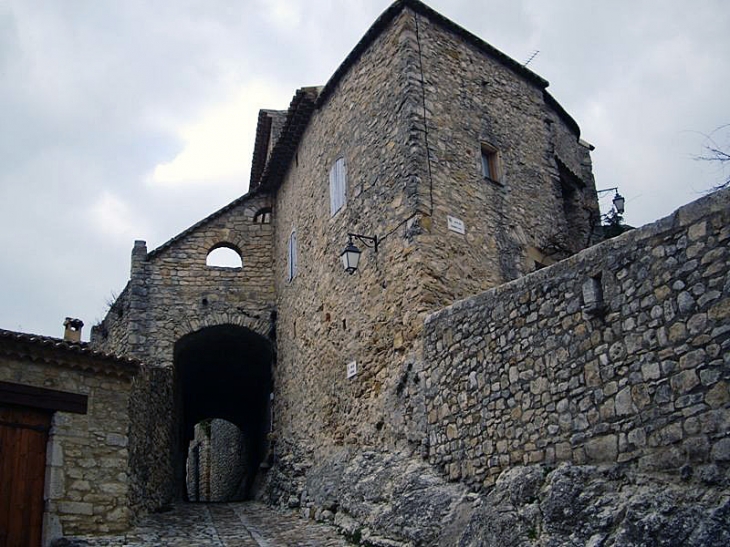 Passage - La Roque-sur-Cèze
