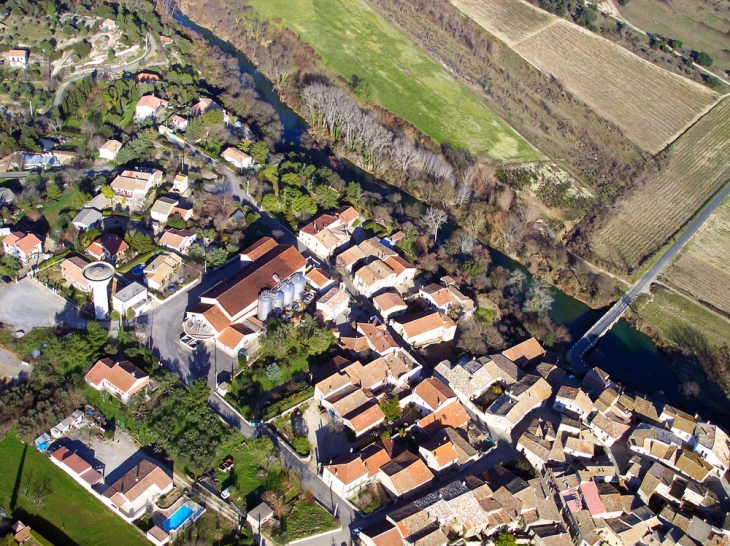 Vu aérienne du centre du village - Lecques