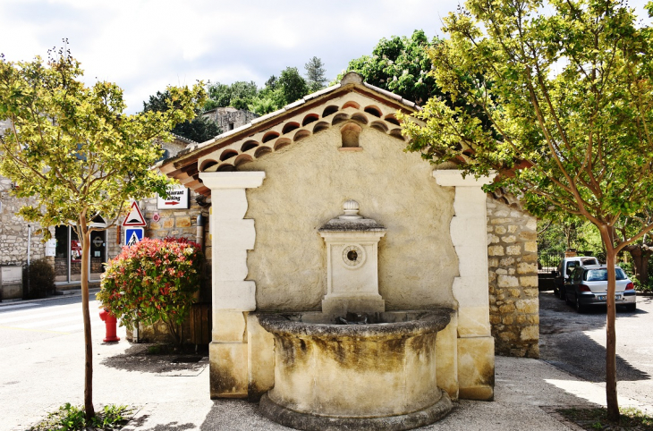 Fontaine - Rochegude
