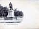 Statue de l'Amiral Brueys, vers 1910 (carte postale ancienne).