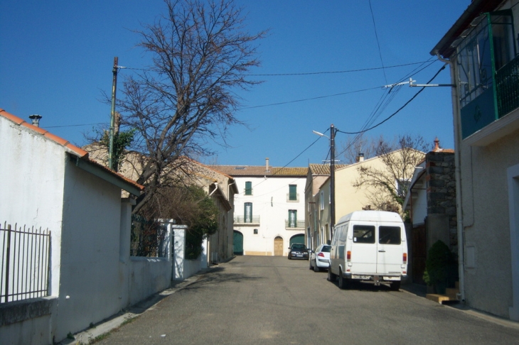 Rue Dora - Adissan