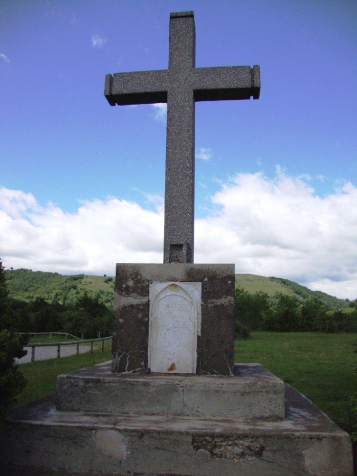 Castanet-le-Haut (34610) la  Croix de Mounis