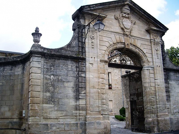 L'entrée de l'ancien palais épiscopal - Lodève