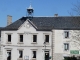 Photo suivante de Aumont-Aubrac l'hôtel de ville. Le 1er Janvier 2017, les communes Aumont-Aubrac, La Chaze-de-Peyre,  Fau-de-Peyre, Javols,  Sainte-Colombe-de-Peyre, Saint-Sauveur-de-Peyre ont fusionné pour former la nouvelle commune Peyre en Aubrac