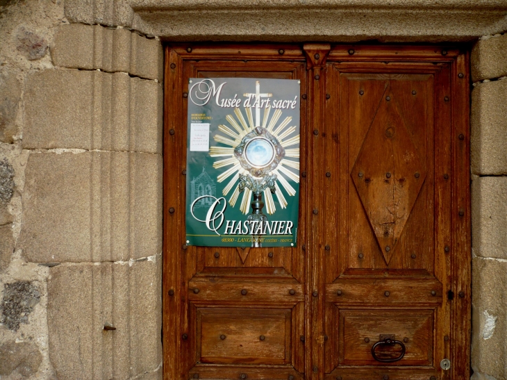 Porte du Musée d'Art Sacré. - Chastanier