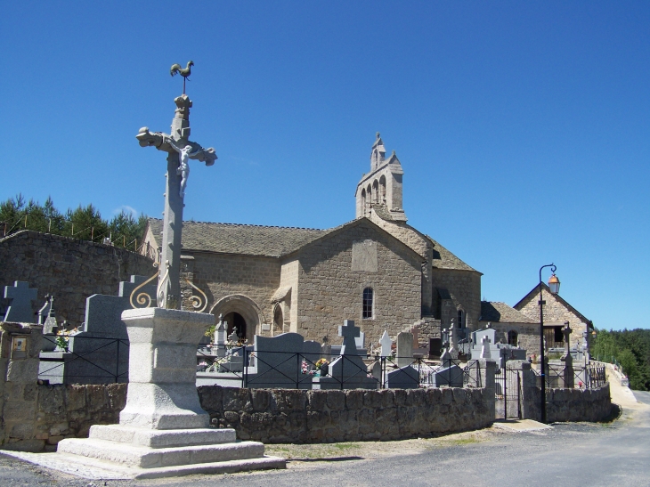 L'église Saint-Pierre - Fontans