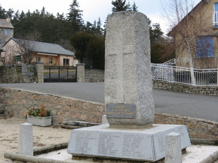 Monument aux Morts - Javols