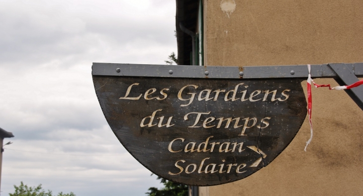 Les-gardiens-du-temps-cadran-solaire - Le Pompidou