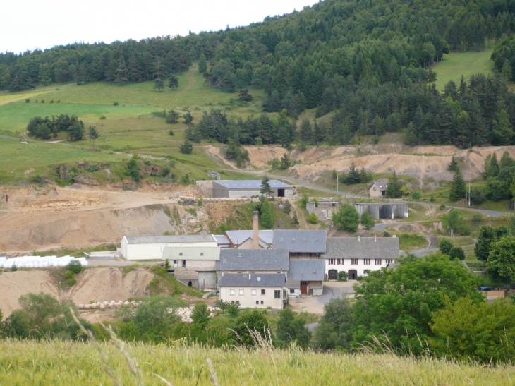 Le Mazel, site de l'ancienne mine de plomb argentifère - Mas-d'Orcières