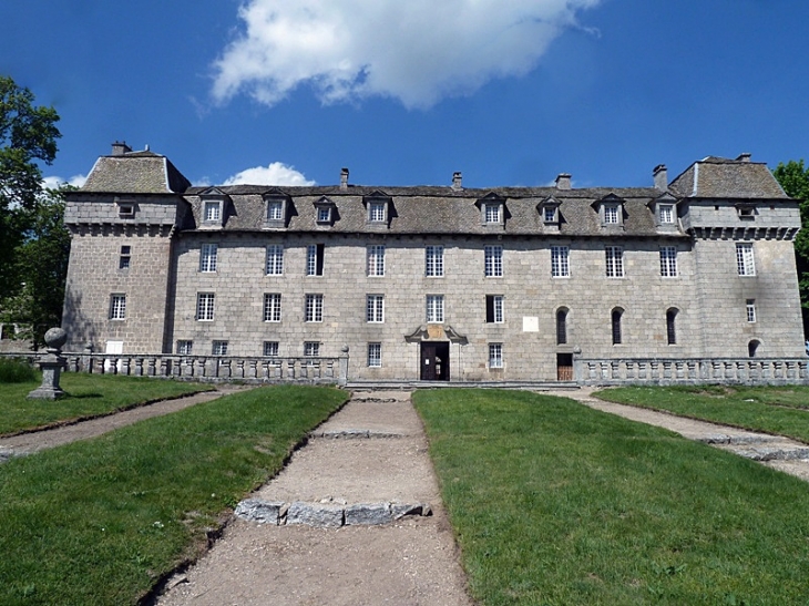 La façade du château de la Baume - Prinsuéjols