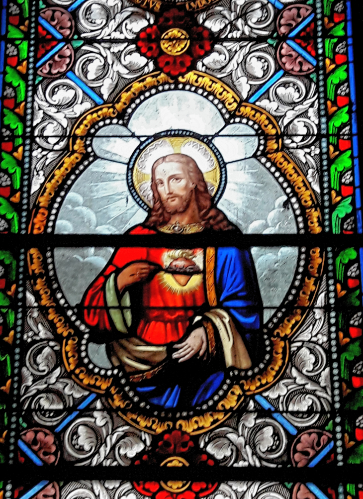 Jésus Christ - Vitrail de l'Église Notre Dame - Saint-Chély-d'Apcher