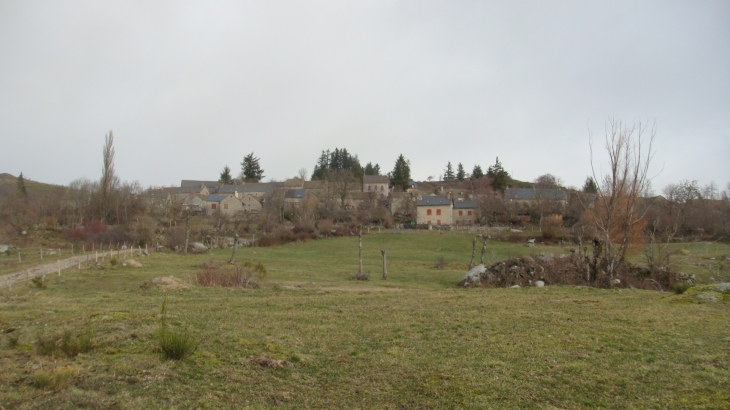 Le village du  - Saint-Laurent-de-Muret