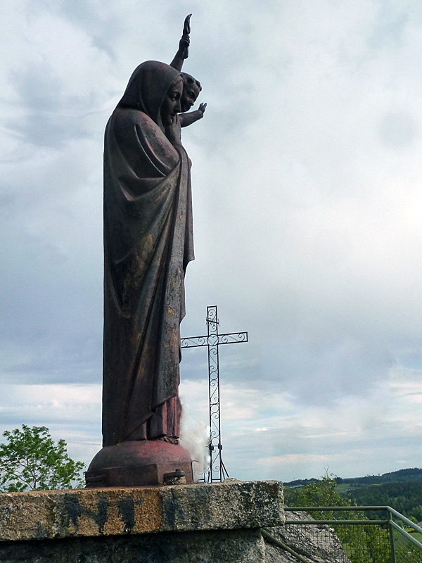 La statue de la vierge - Sainte-Colombe-de-Peyre