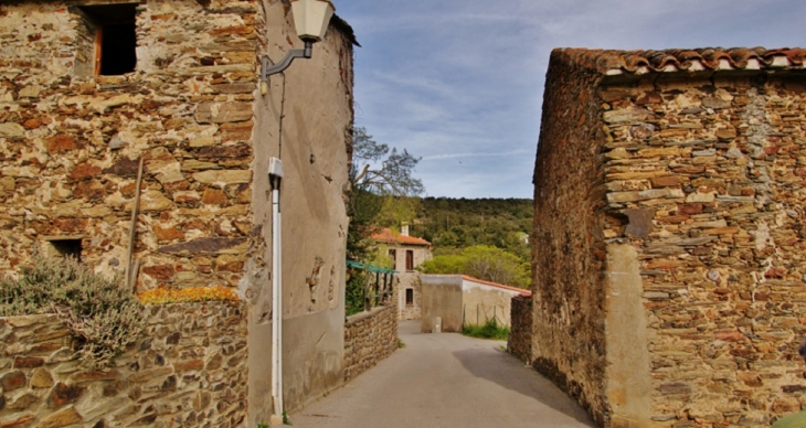 Le Village - Casefabre
