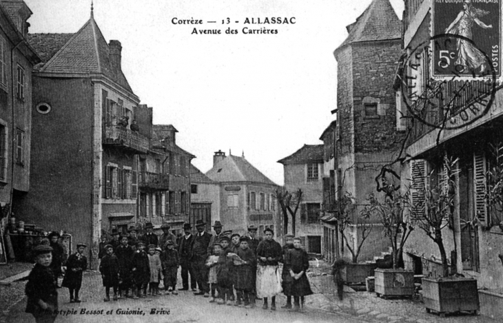 Avenue des Carrières, vers 1910 (carte postale ancienne). - Allassac