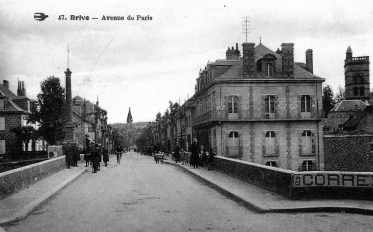 Avenue de Paris, vers 1920 (carte postale ancienne). - Brive-la-Gaillarde