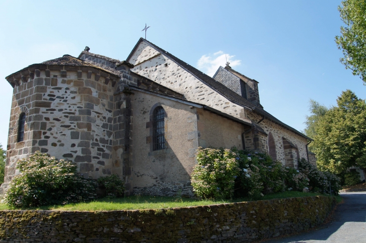 Eglise Saint-Julien-de-Brioude du XIIe, restaurée au cours des XIIIe et XVe siècles. - Concèze