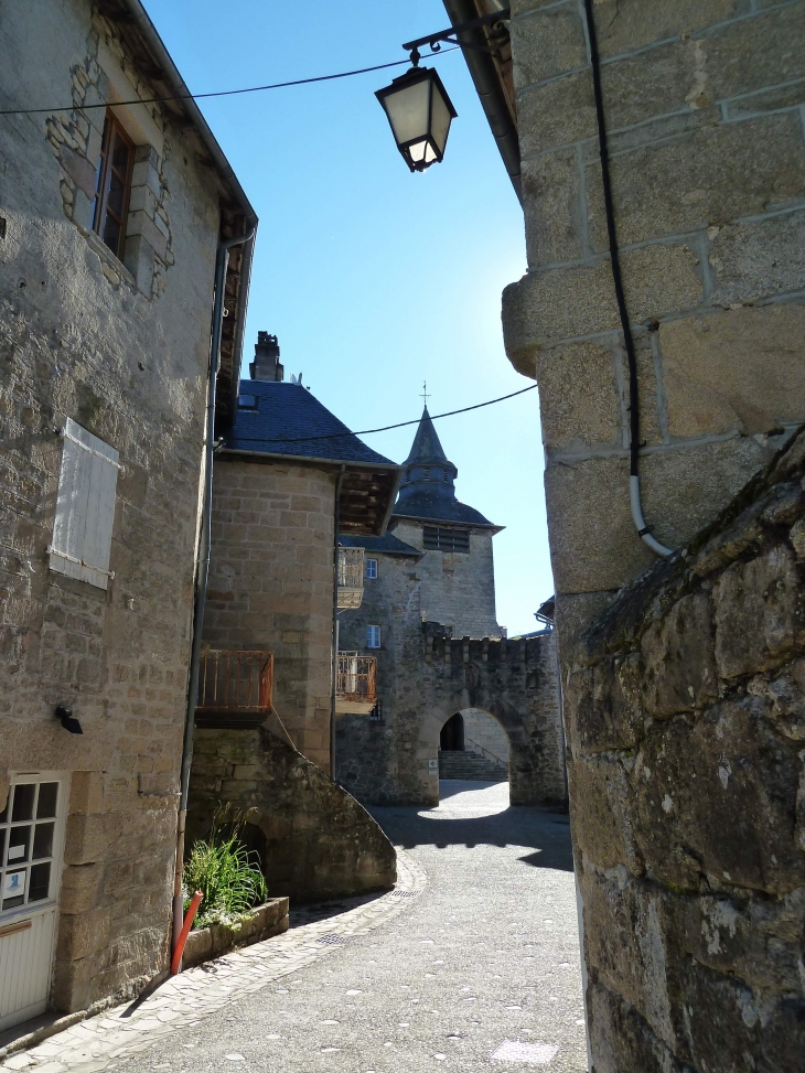 Ruelle du village. - Corrèze