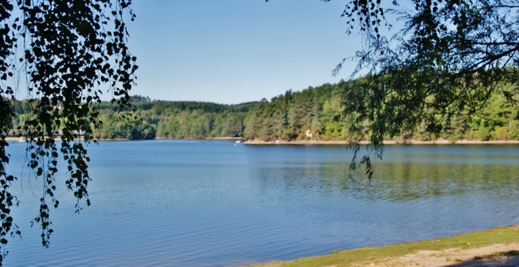 Le Lac - Marcillac-la-Croisille
