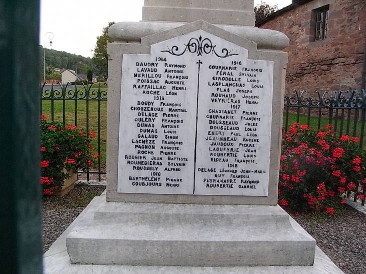 Monument aux morts 1914/18 de St Bonnet  - Saint-Bonnet-la-Rivière