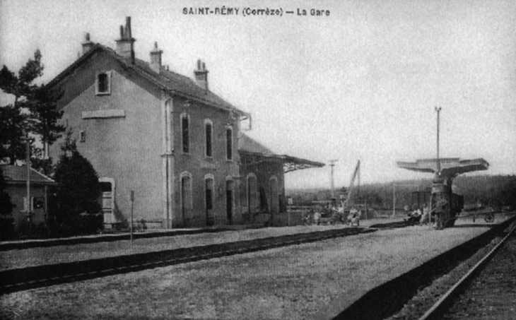 La gare, vers 1910 (carte postale ancienne). - Saint-Rémy
