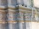 Photo suivante de Saint-Sornin-Lavolps Chapiteau sculpté du portail de l'église Saint-Saturnin.