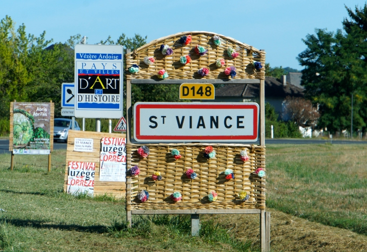 Le panneau. - Saint-Viance