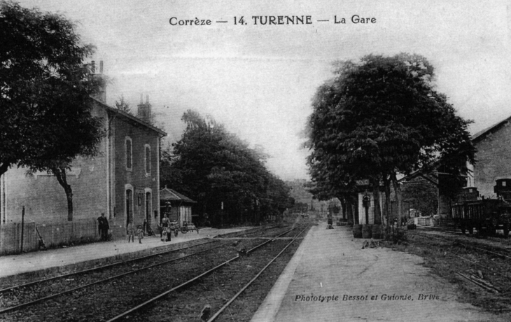 La Gare, vers 1908 (carte postale ancienne). - Turenne