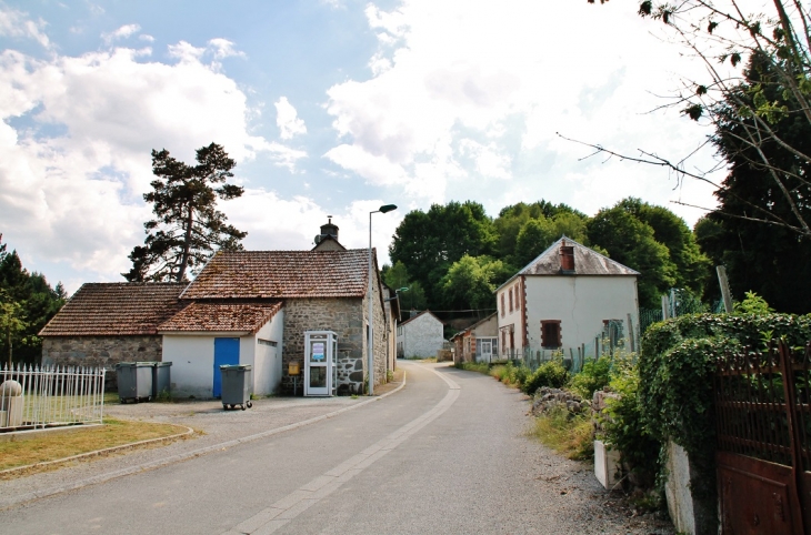 Le Village - Chard